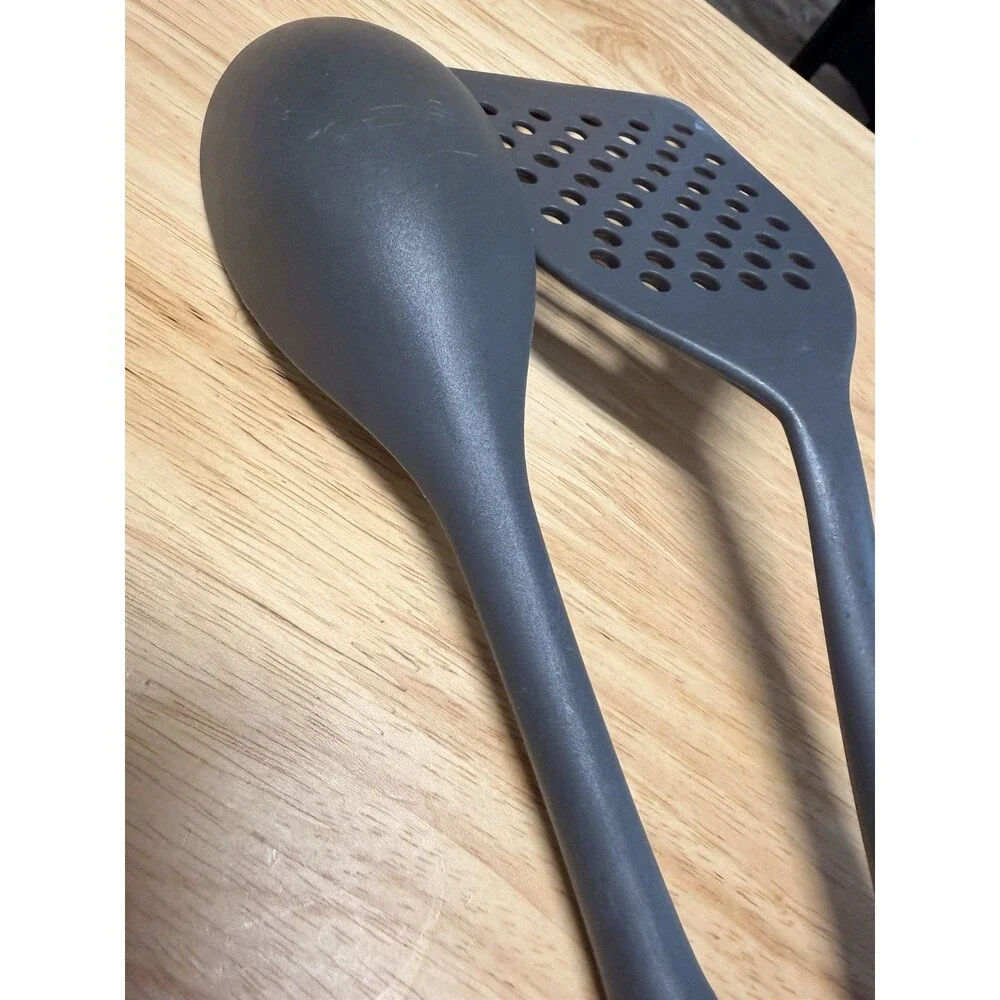 Williams Sonoma resistant cosmetic serving